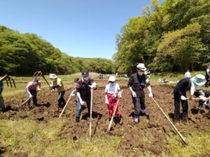 公園ボランティアによる里山の風景づくり