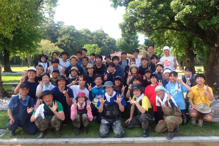 池の水ぜんぶ抜く　高知城